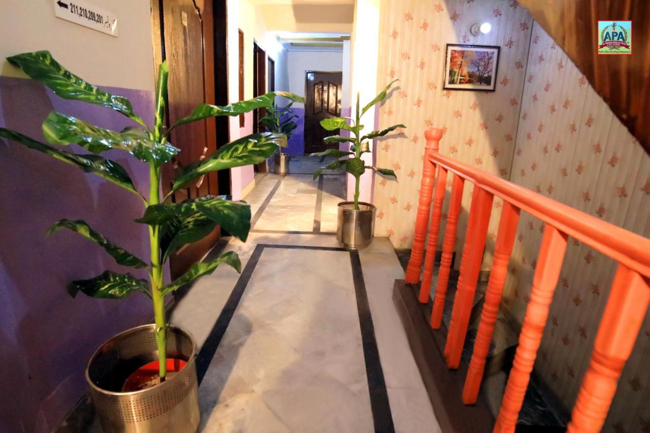 Royal Inn Guest House ラホール エクステリア 写真